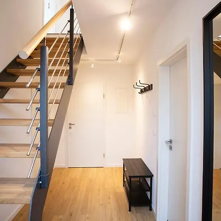 Q-Stall Apartments, Apartment Q5 شقة بريلون